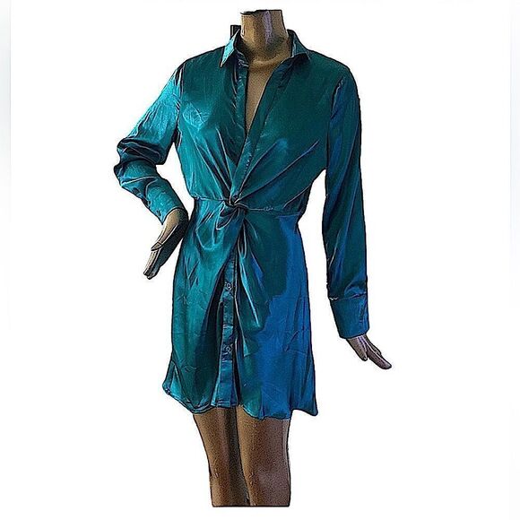Emerald green, deep V, l/s sidezip cocktail dress. See photo 4 measurements - Picture 1 of 16